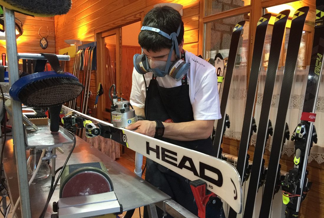 La Escuela Española de Esquí (EEE), pone en marcha el I Curso de Ski Service de esquí alpino