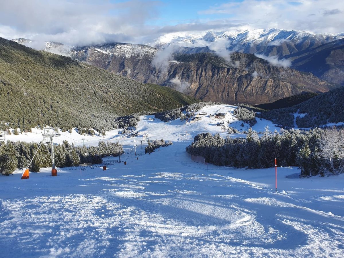 Las estaciones de esquí de Ski Pallars agotan los forfaits disponibles hasta el 4 de enero