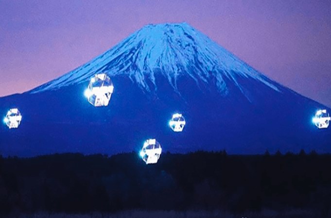 20 drones bailan frente al Monte Fuji, el shamisen pone el ritmo