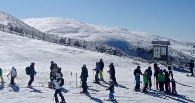 Una investigación de la Universidad de Perpignan aborda el futuro del esquí en Puigmal