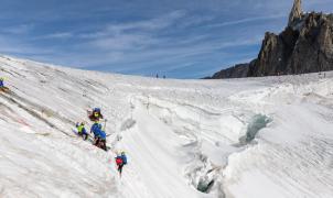 Luto en el Mont Blanc por la muerte de un guía de montaña en una grieta