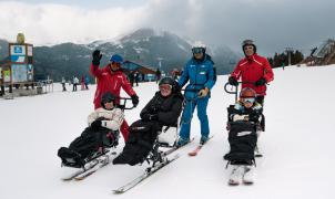 La candidatura a los Mundiales Andorra 2029 organiza un día en la nieve “accesible”