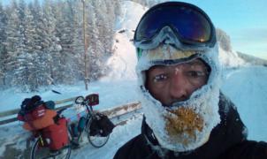 Un ciclista español que quería cruzar Siberia en bicicleta a -50ºC es rescatado con congelaciones