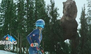 Shiffrin esquiva a un tiranosaurio esquiando para los JJ. OO. de Beijing y "Jurassic World 3"