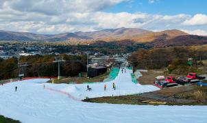Comienza la temporada de esquí en Japón con nieve artificial y sin powder
