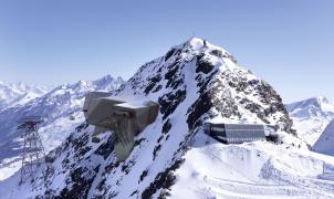 Zermatt desencalla 60 millones de inversión en el esquí para cuando termine el COVID-19
