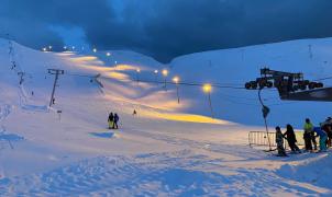 La estación de esquí más septentrional del mundo estrena la temporada cuando se hace de día