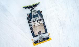 Motos y pisanieves eléctricas: llega un futuro más sostenible para las estaciones de esquí