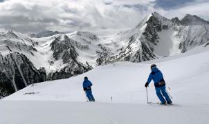 Francia "avanza" la apertura de las estaciones de esquí al 7 de enero