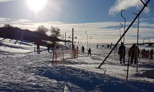 El centro de esquí Valdelén preparado para abrir este lunes