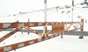 La nevada corta el puerto de Envalira y aísla prácticamente al Pas de la Casa 