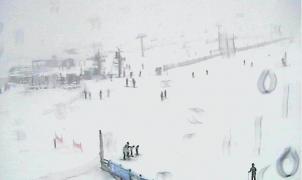 Diez estaciones se suman a la oferta de esquí alpino este fin de semana