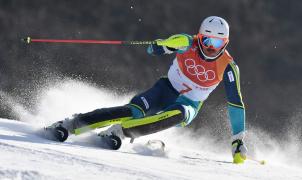 Hirscher se sale de pista y André Myhrer gana el oro en el slalom