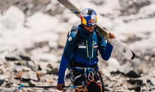 El polaco Andrzej Bargiel es el primero en esquiar el K2, la segunda cima más alta del mundo 