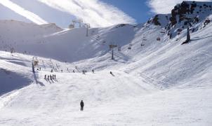 Tercer accidente mortal en una semana en Astún, fallece una esquiadora al salirse de la pista