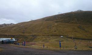  Las pistas de esquí aragonesas confían en el frente frío de la próxima semana para inaugurar la temporada