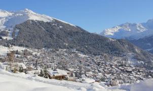 Unos 200 turistas británicos en cuarentena se escapan de la estación de esquí de Verbier