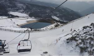 La balsa para la nieve producida, dentro de la modernización de Leitariegos, costará 500.000 euros
