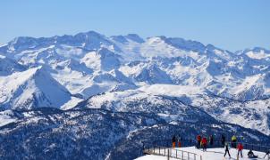 ¿Cómo resolver los servicios contratados en Baqueira tras el cierre repentino?