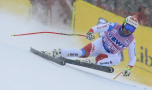 Beat Feuz se adjudica el descenso de Beaver Creek, una prueba marcada por la intensa nevada