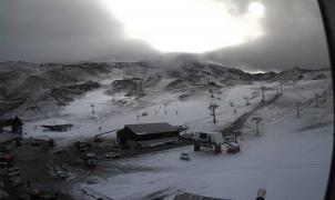 Sierra Nevada retrasa el primer día de esquí hasta el tres de diciembre