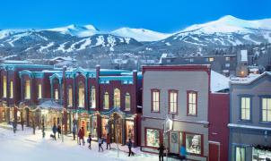 Las estaciones de esquí estadounidenses aumentan salarios para atraer trabajadores