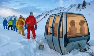Las viejas cabinas de los remontes suizos transformadas en originales saunas 