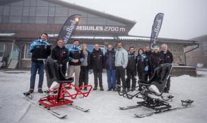 Inclusividad en las pistas: Sierra Nevada y CaixaBank potencian el esquí adaptado