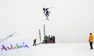 Primera jornada de los campeonatos de España de snowboard y freestyle en Sierra Nevada