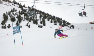 La prometedora esquiadora aragonesa Celia Abad entrena con las U-16 en Formigal