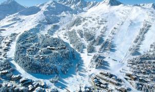 Encontrado sin vida el cuerpo de un esquiador sepultado por la nieve en Courchevel