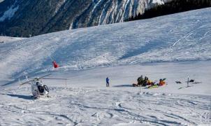  Las vacaciones “blancas” disparan los accidentes de esquí en las estaciones de los Alpes franceses