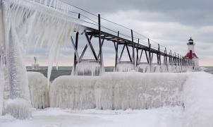 Impresionantes imágenes heladas de Michigan tras el temporal en USA