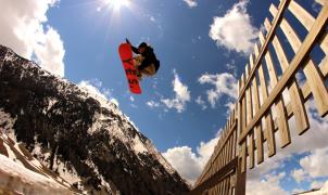 Desertion de Friends Productions: Snowboard Ibérico de altos vuelos