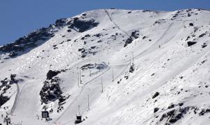 Muere un snowboarder en una pista cerrada de Sierra Nevada