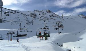 La temporada de esquí en Asturias comenzará el 26 de noviembre y los precios se mantendrán congelados