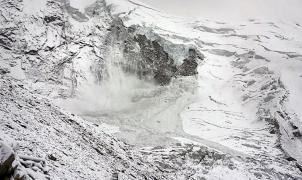 El glaciar Trift en la estación de Saas-Fee acaba viniéndose abajo tras días de tensión