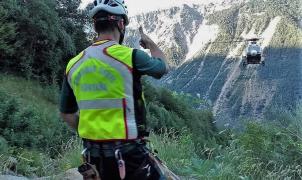 Especialistas de Montaña de la Guardia Civil rescatan a 5 menores y dos adultos en el Pirineo
