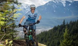 Ropa deportiva JeansTrack: "Siéntete como un Cowboy sobre tu bicicleta"