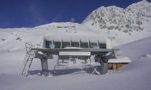 Las estaciones francesas se preparan para lo peor: una temporada de esquí “en blanco”