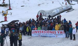 Fin de semana movido en Valgrande Pajares, cerrado por lluvia y con protestas
