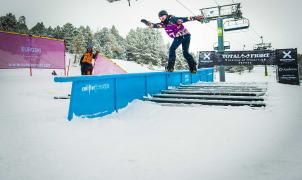 Una María Hidalgo inspiradísima sube al podio en el Grandvalira Total Fight snowboard