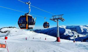 Las estaciones de la Península ofrecen uno de los mejores fines de semana para ir a esquiar 