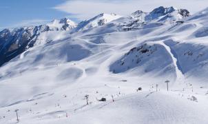 La afluencia de esquiadores sube un 18% en los Pirineos franceses en el invierno 21/22