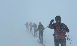 3 esquiadores de montaña perdidos en la niebla son rescatados por los Bombers en la Vall de Boí