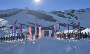 Se celebran unos multitudinarios Campeonatos de España Masters de esquí alpino en Sierra Nevada