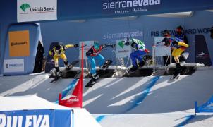 La FIS inspecciona el escenario de la Copa del Mundo de Snowboard Cross Sierra Nevada 2023