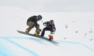 Lucas Eguibar y Regino Hernández se clasifican para las finales de la Copa del Mundo Snowboard Cross de Baqueira