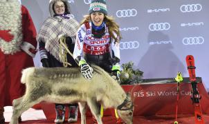 Shiffrin se adjudica el primer slalom en Levi y se coloca líder de la Copa del Mundo de Esquí