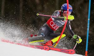La voracidad de Mikaela Shiffrin no tiene límites, también gana el globo de slalom
